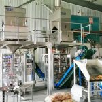 Millet автоматты орау машинасының екі бірлігі біздің клиенттік зауытта орнатуды және жөндеуді аяқтайды